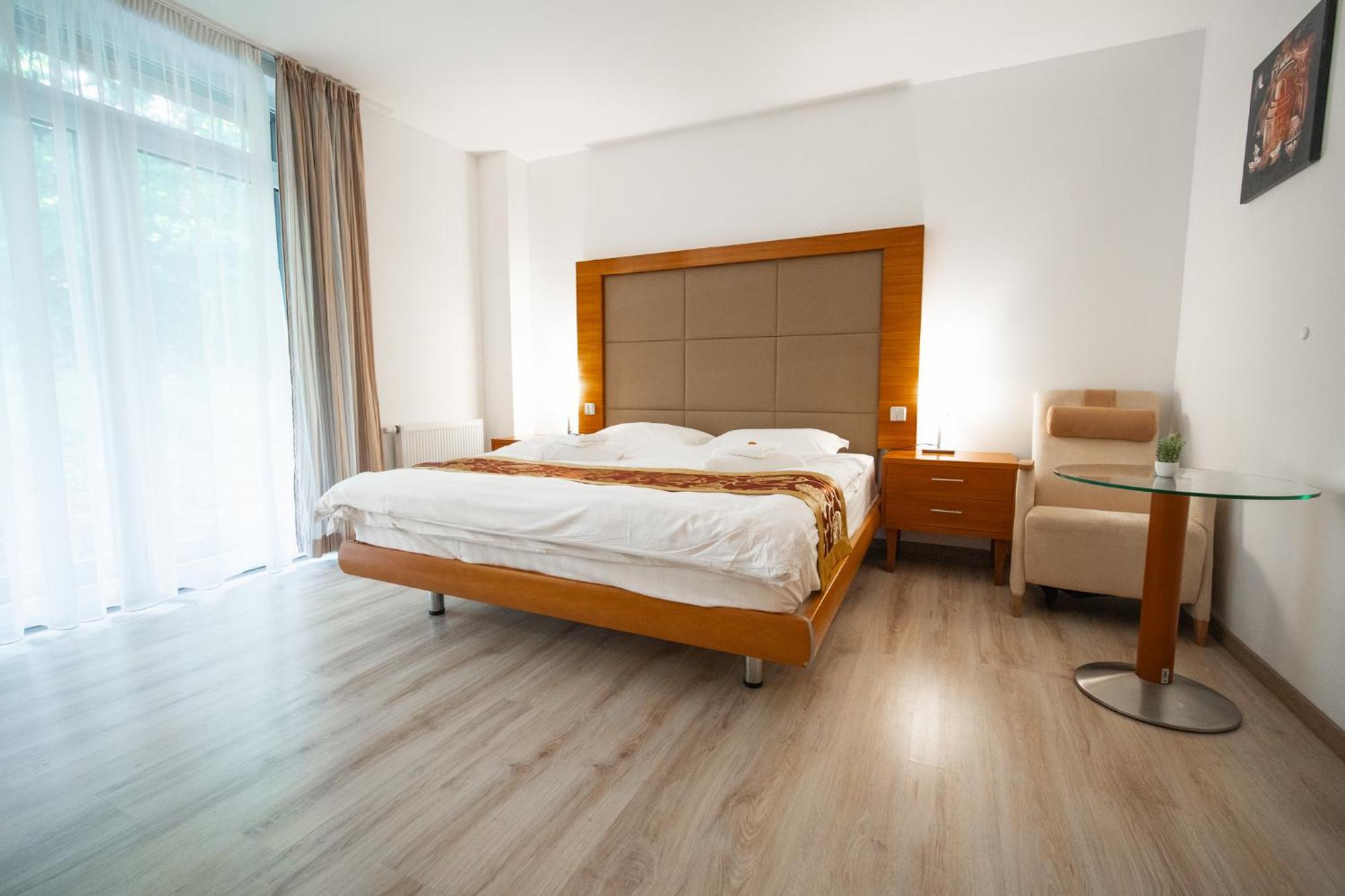 Lesni Lazne Muna Holiday home Hradec